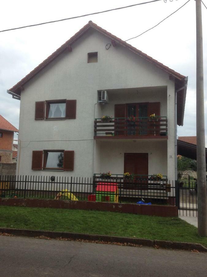 Apartmani Marin Vukovar Exterior photo